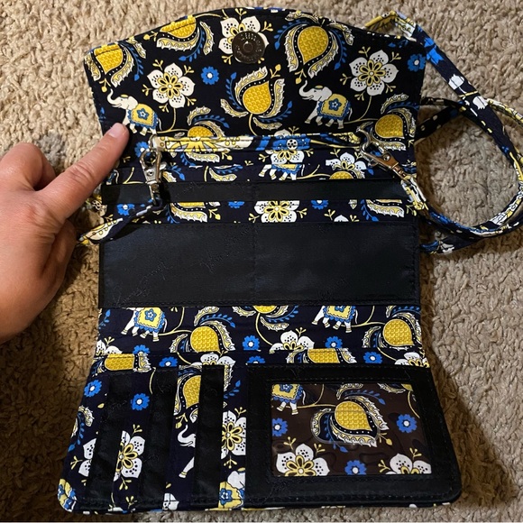 Vera Bradley Ellie Blue Crossbody Wallet - Picture 2 of 4